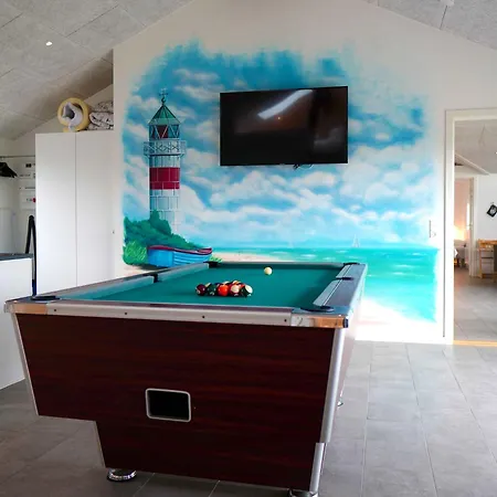 Tatil Evi Luxurious Summer House With Space For Relaxation