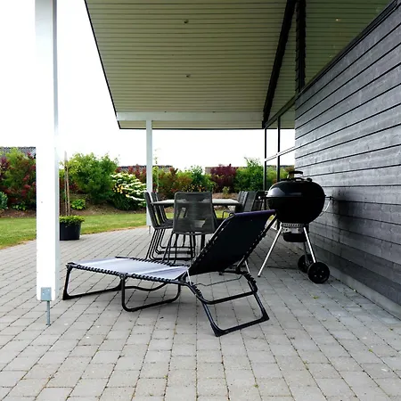 Luxurious Summer House With Space For Relaxation Hébergement de vacances *
